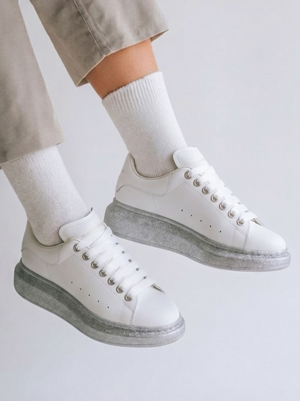 Alexander McQueenl Oversized Women’s sneakers White Silver Glitter Sole